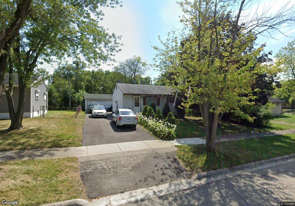 2721 Mohawk Rd, Waukegan, IL 60087 - photo 1