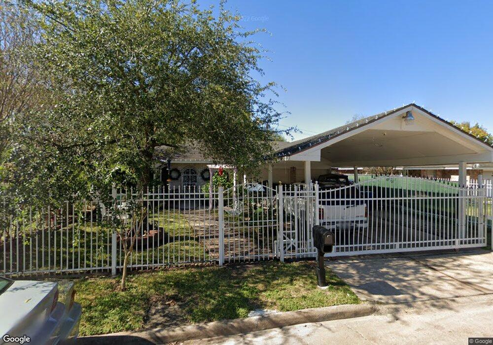 9247 Burford Ln, Houston, TX 77088 - photo 1