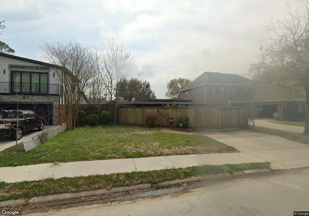 1347 Du Barry Ln, Houston, TX 77018 - photo 1