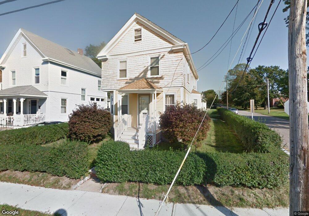 38 Carroll Ave, Newport, RI 02840 - photo 1