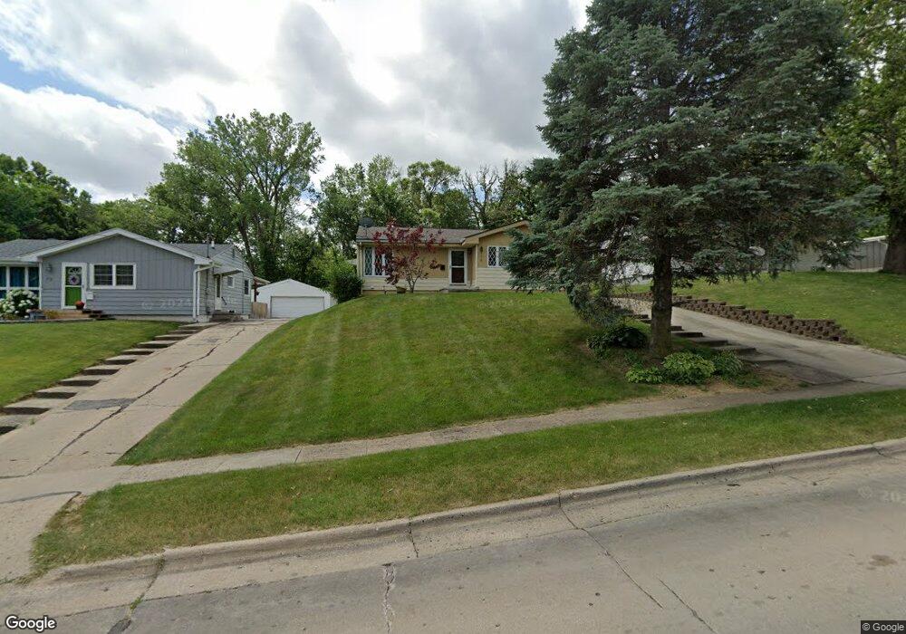 15 E Creston Ave, Des Moines, IA 50315 - photo 1