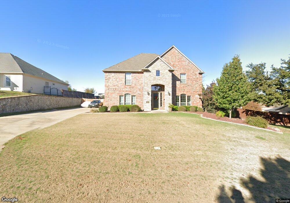 506 Turner Blvd, Grand Prairie, TX 75050 - photo 1