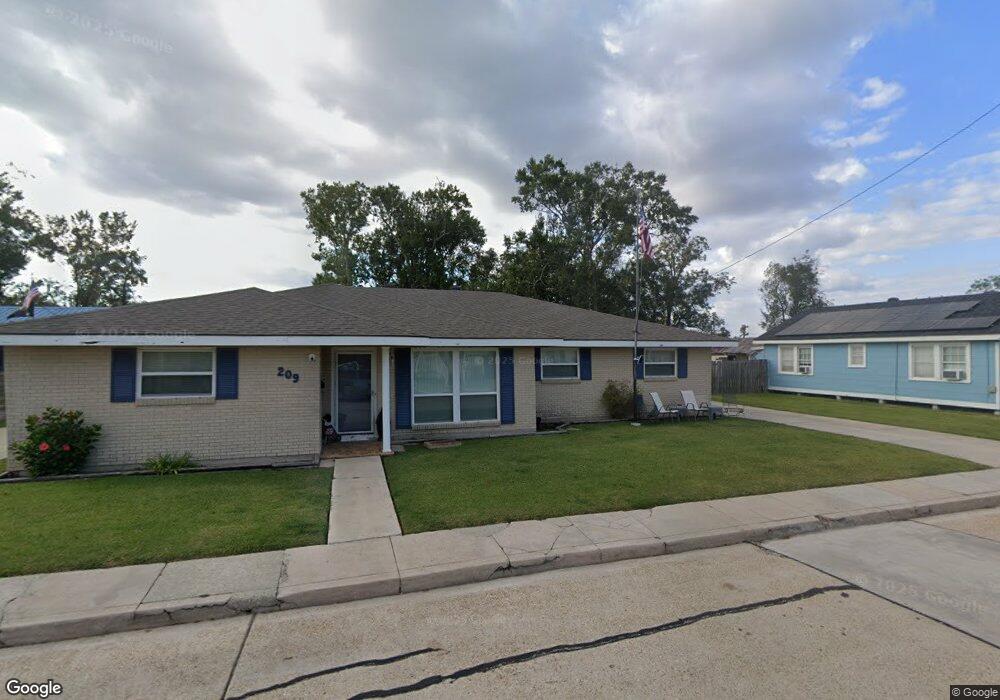 209 Palm Ave, Houma, LA 70364 - photo 1