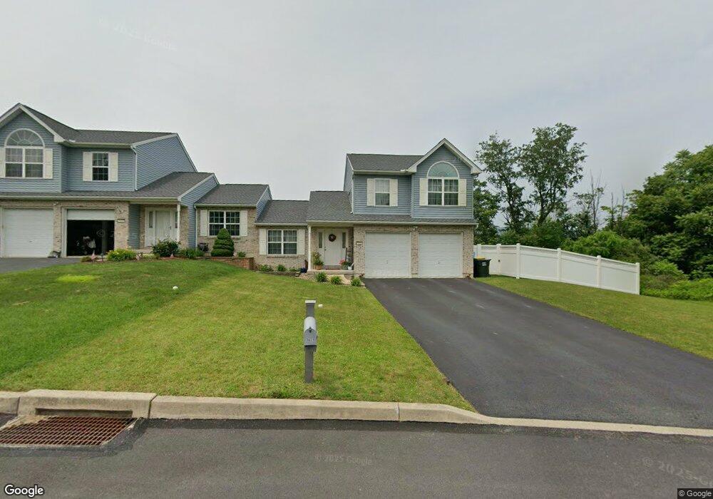 3431 Fury Ct, Slatington, PA 18080 - photo 1