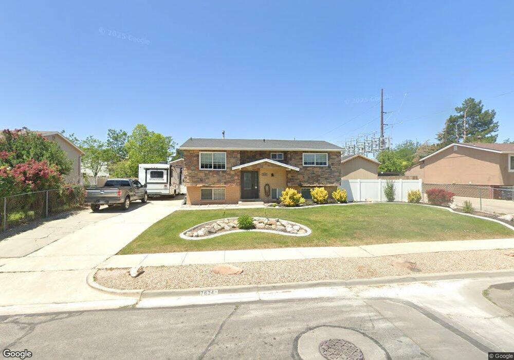 7624 S 2550 W, West Jordan, UT 84084 - photo 1