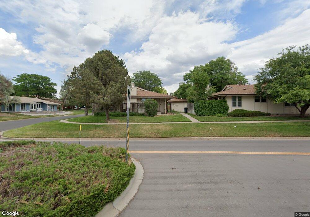 231 S Newark Cir, Aurora, CO 80012 - photo 1