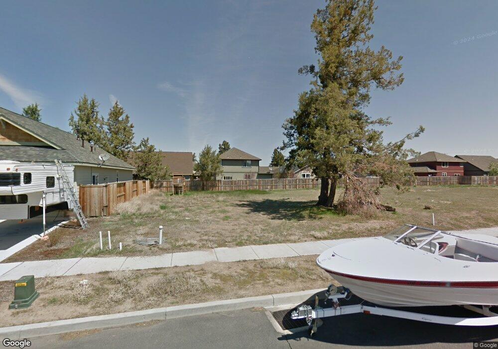 20562 Goldenrod Ln unit HS 1, Bend, OR 97702 - photo 1