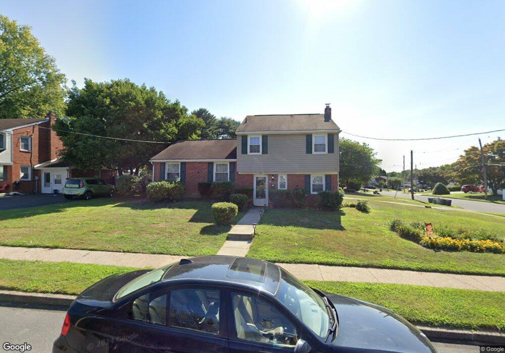 714 Lincoln Dr, Brookhaven, PA 19015 - photo 1