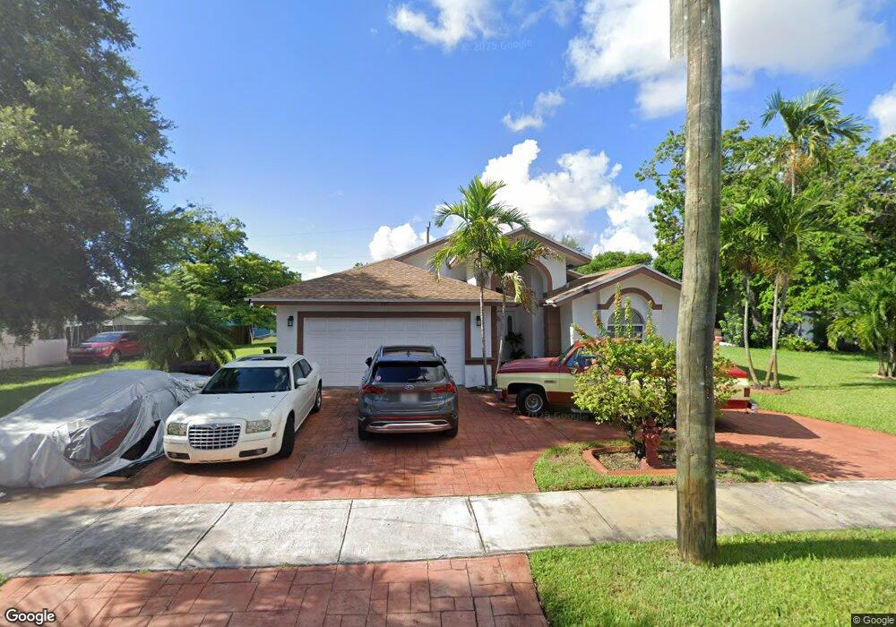 717 SW 8th St, Dania, FL 33004 - photo 1