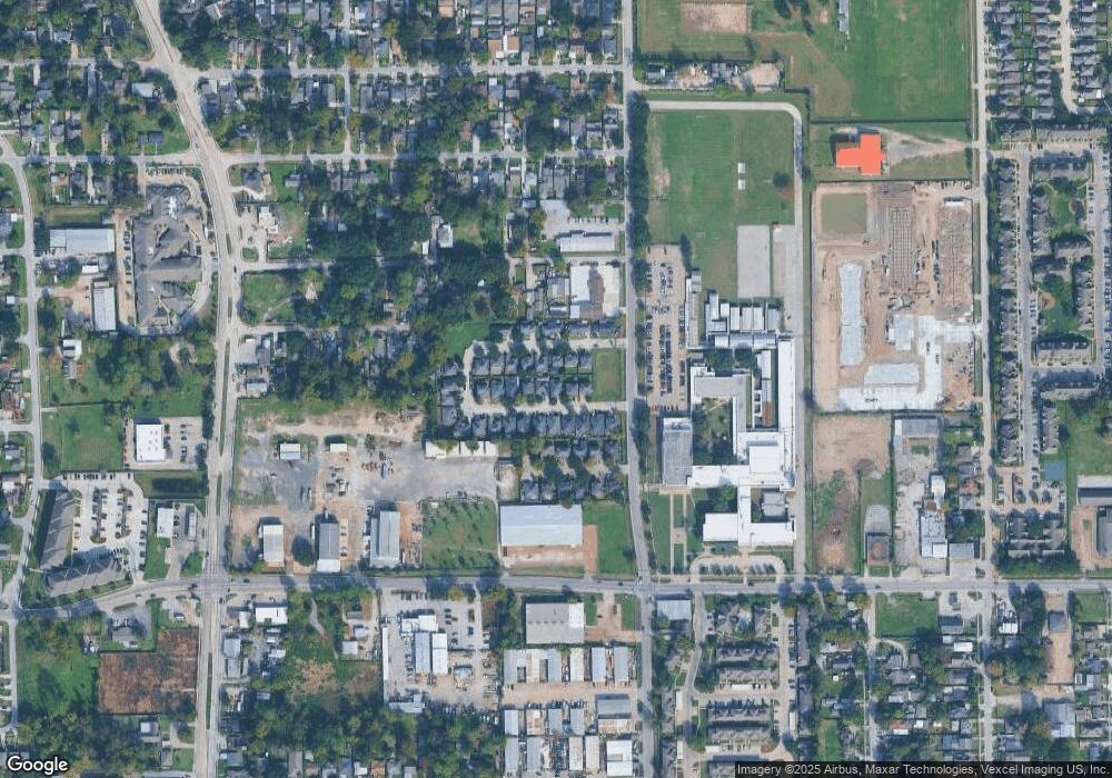 221 S Native Ln, Houston, TX 77022 - photo 1