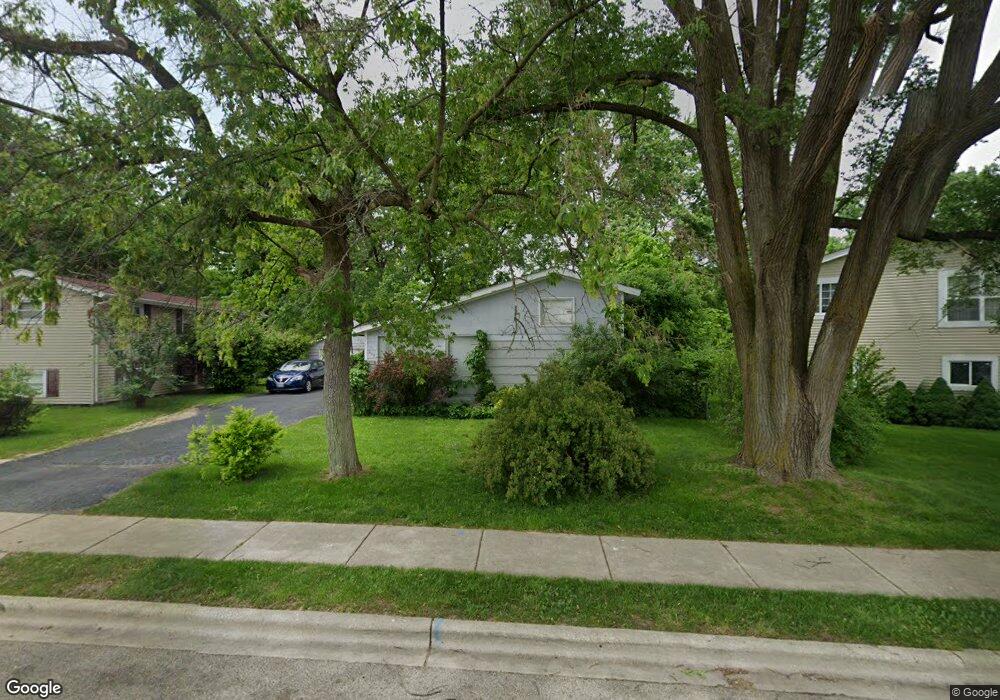 445 Tulsa Ave, Carpentersville, IL 60110 - photo 1