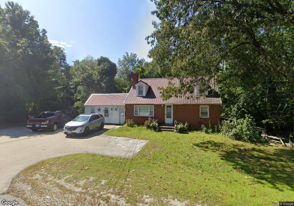 206 Charles Bancroft Hwy, Litchfield, NH 03052 - photo 1