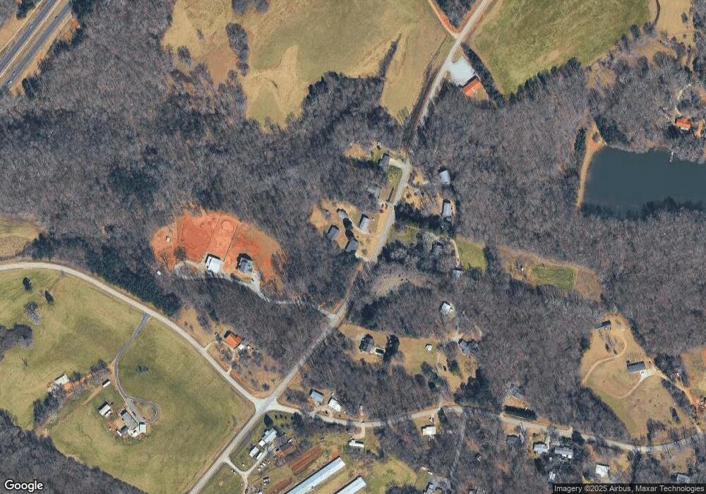 6245 Camp Creek Rd, Mount Airy, GA 30563 - photo 1