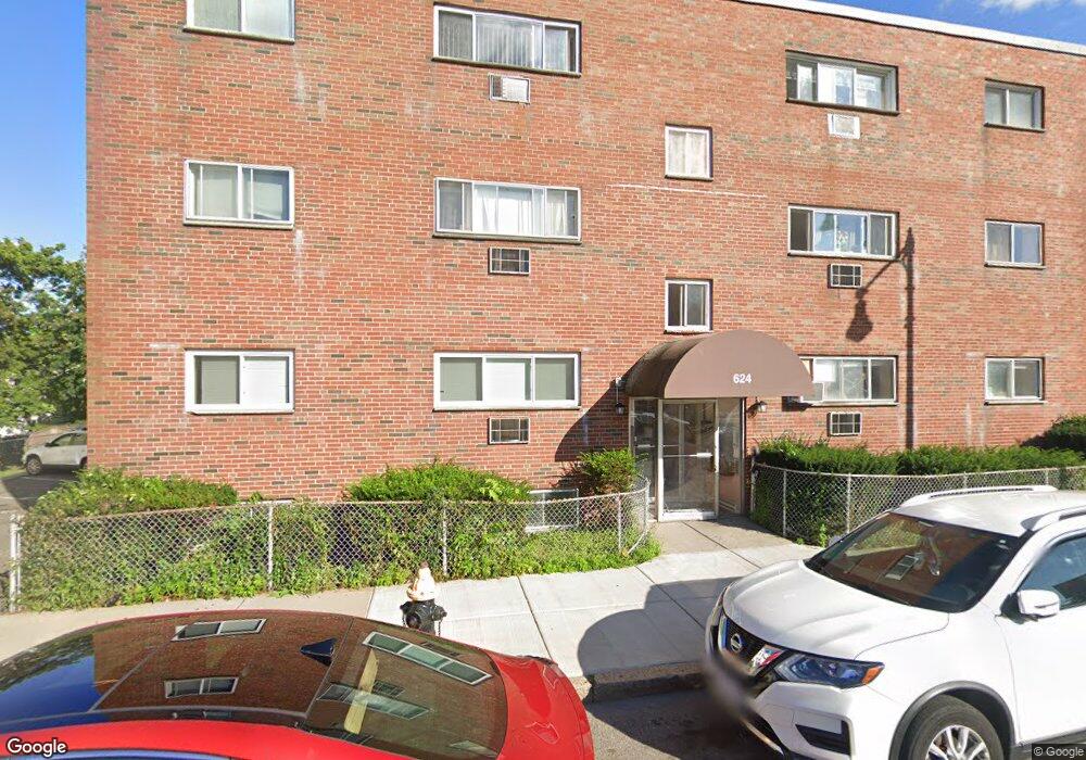 624 Hyde Park Ave unit C5, Boston, MA 02131 - photo 1