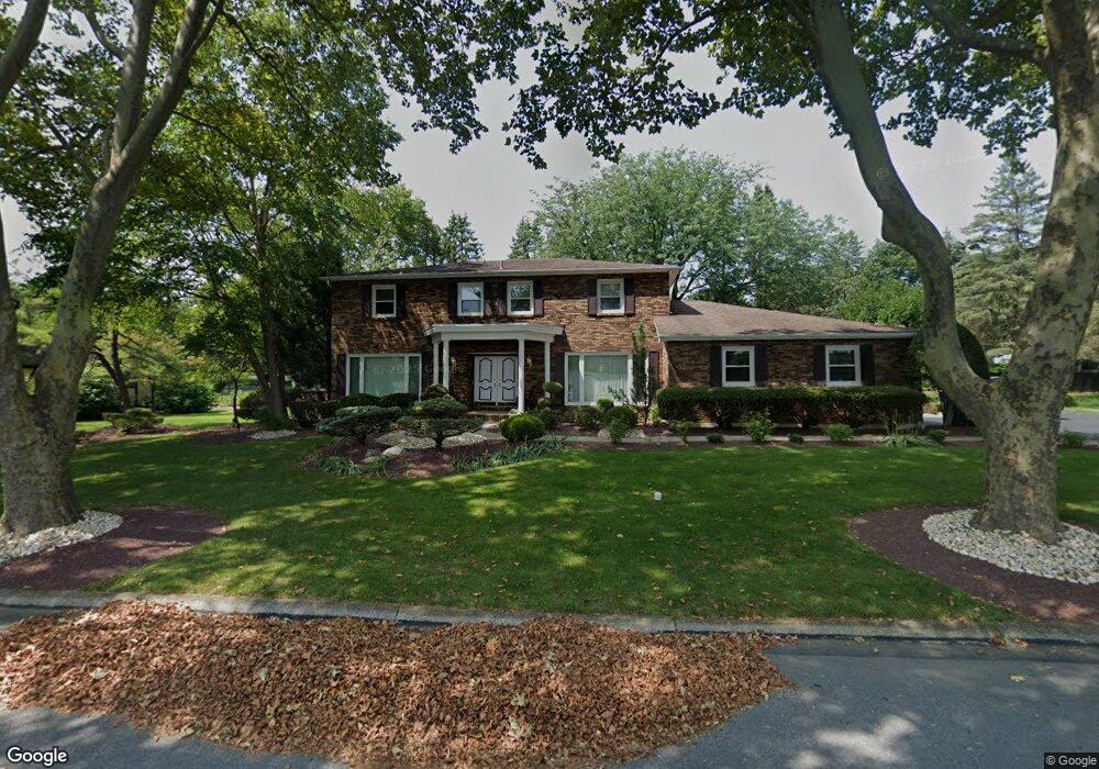 91 Sutton Place, Easton, PA 18045 - photo 1