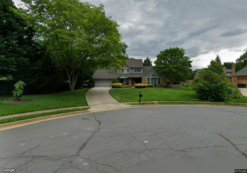 5403 Black Oak Dr, Fairfax, VA 22032 - photo 1