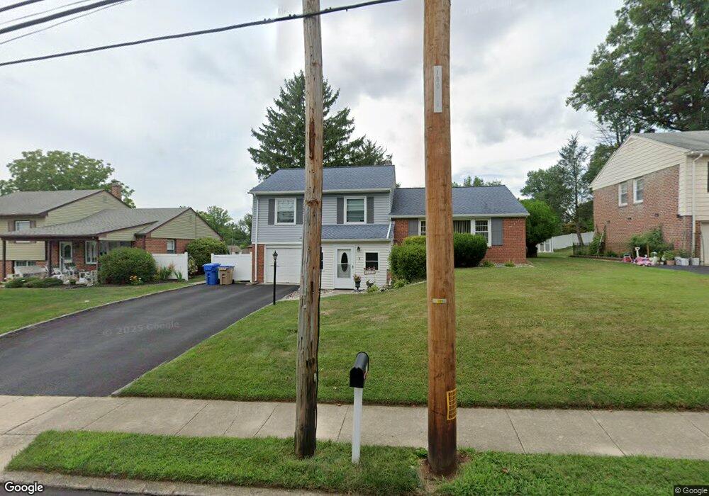 123 Bishop Hollow Rd, Newtown Square, PA 19073 - photo 1