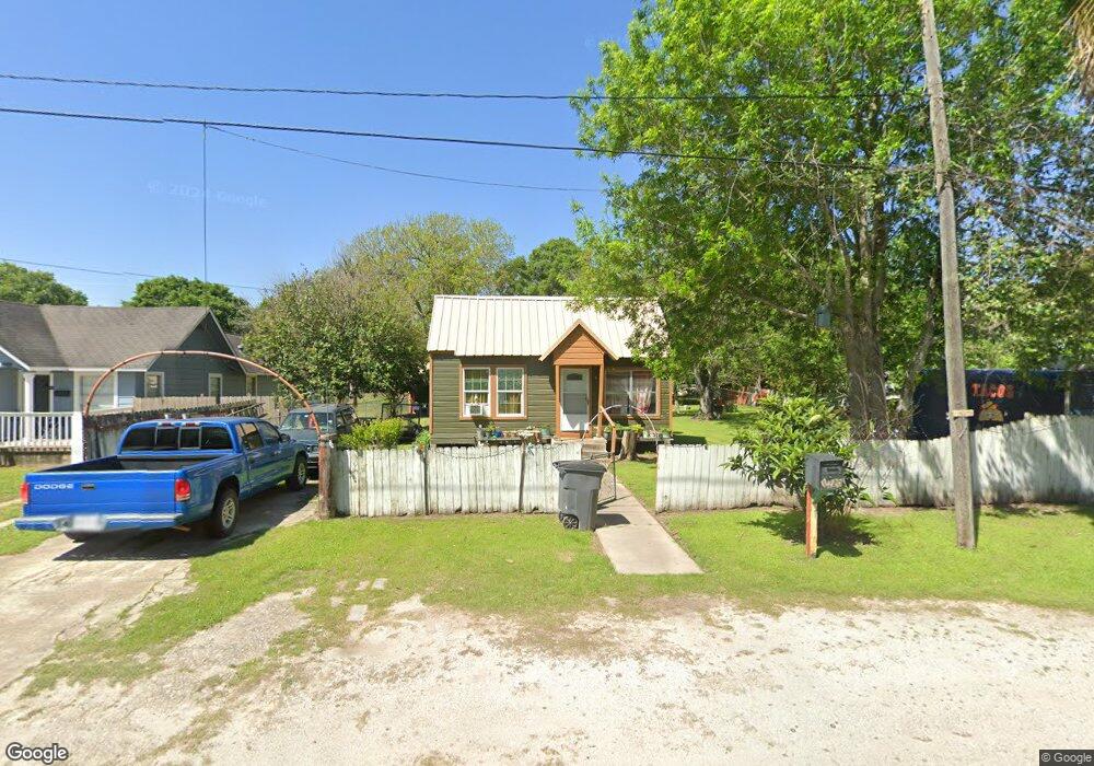 1220 Avenue H, Bay City, TX 77414 - photo 1