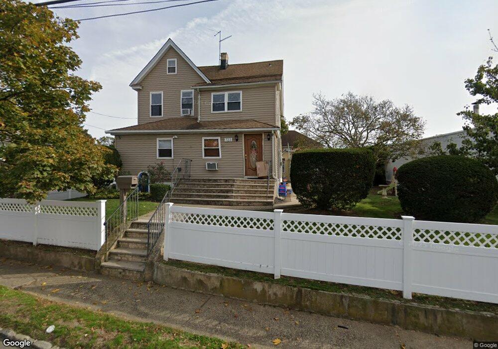 723 W Broadway, Woodmere, NY 11598 - photo 1