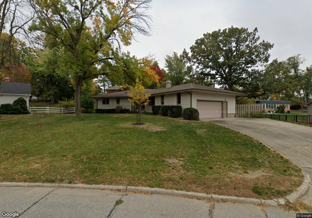 1305 S 4th Ave W, Newton, IA 50208 - photo 1