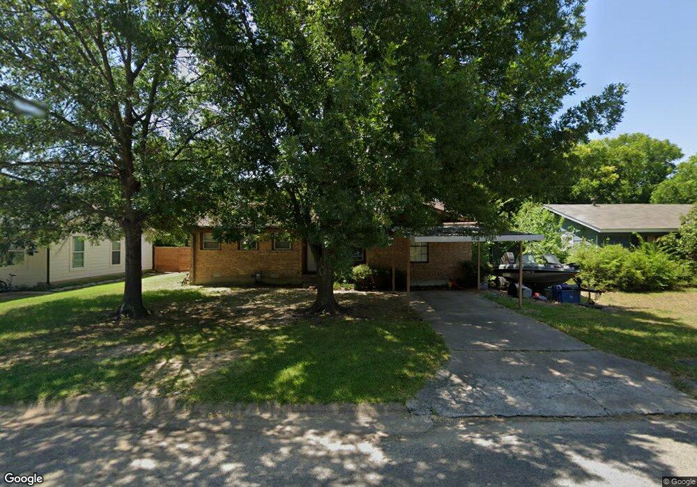 102 E Cunningham St, Bonham, TX 75418 - photo 1