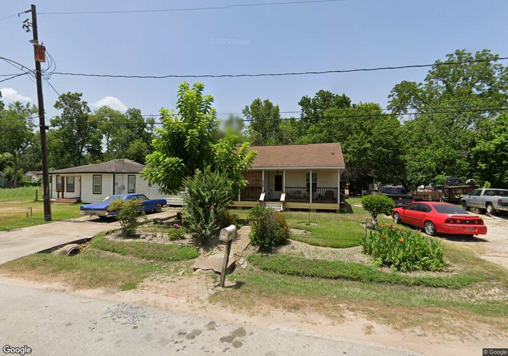 926 Ellington St, Houston, TX 77088 - photo 1