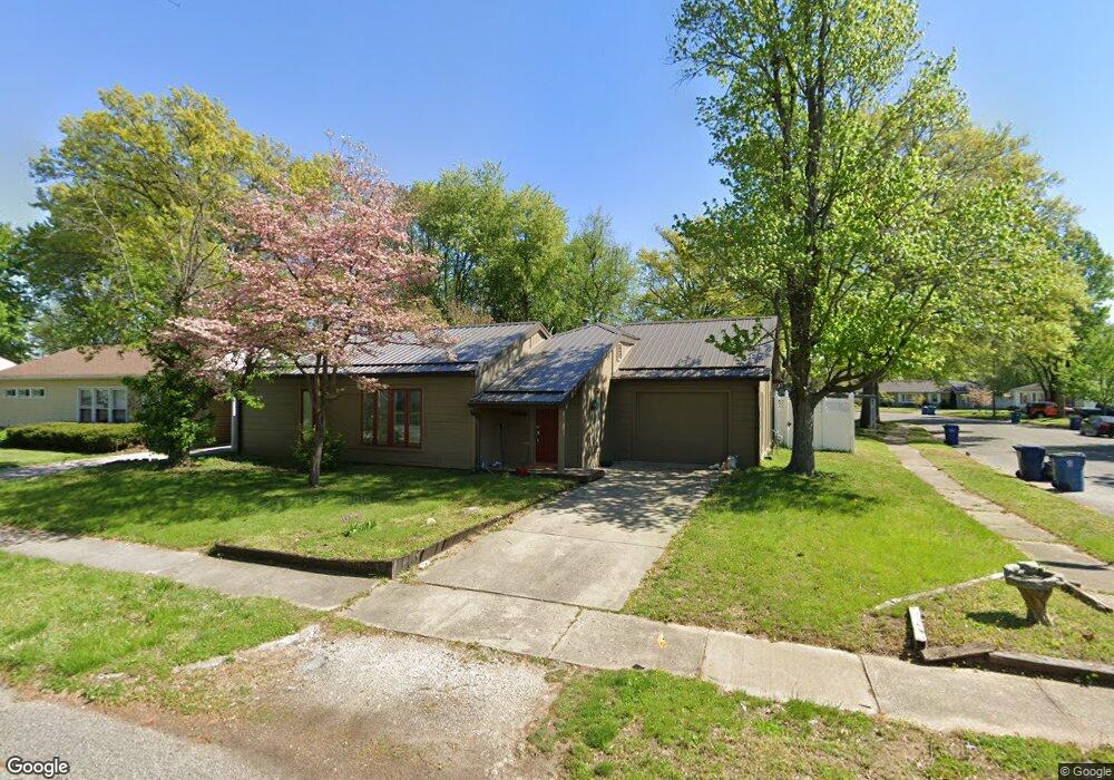 2726 Mariposa Dr, Terre Haute, IN 47803 - photo 1