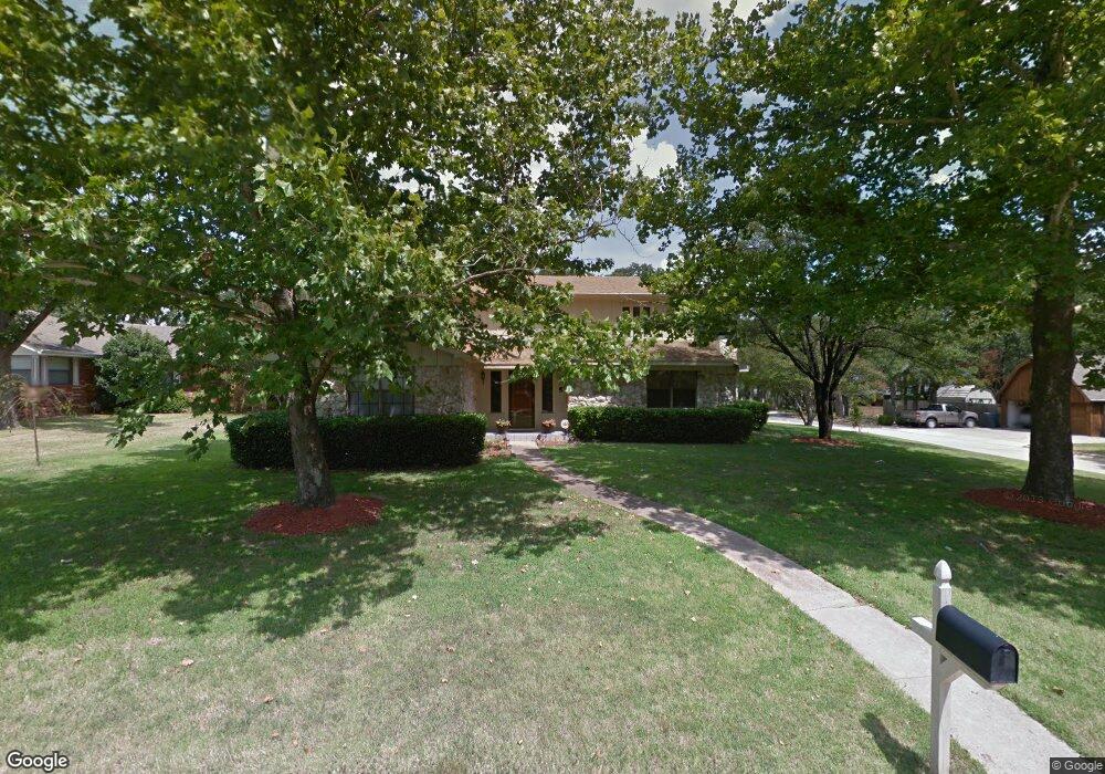 1308 Oakridge Rd, Ardmore, OK 73401 - photo 1