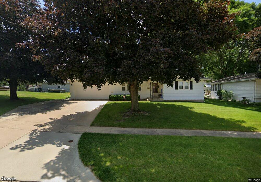 2824 Southland St SW, Cedar Rapids, IA 52404 - photo 1