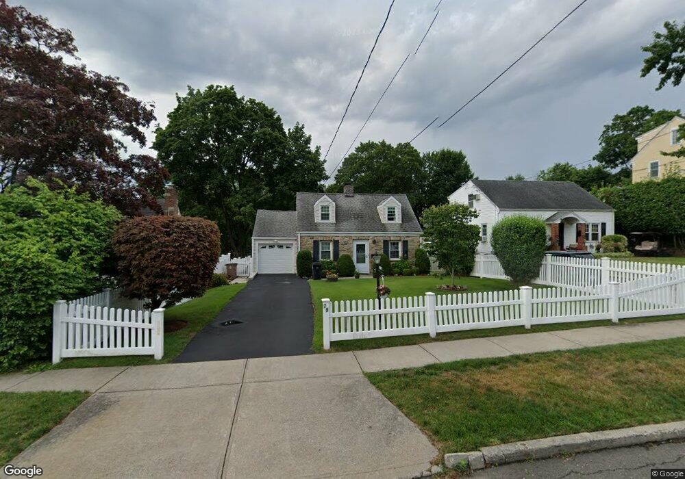 75 Lenox Ave, Stamford, CT 06906 - photo 1