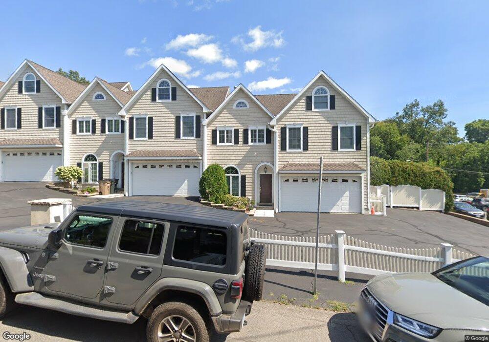 5 Columbus Place unit B, Stamford, CT 06907 - photo 1