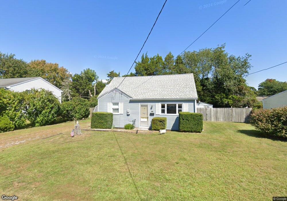8 Edmund St, Old Saybrook, CT 06475 - photo 1