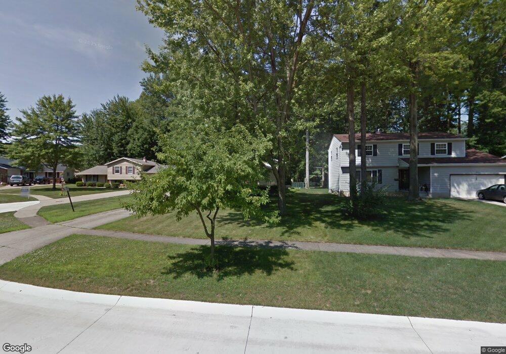 9538 Ponderosa Ln, Olmsted Falls, OH 44138 - photo 1