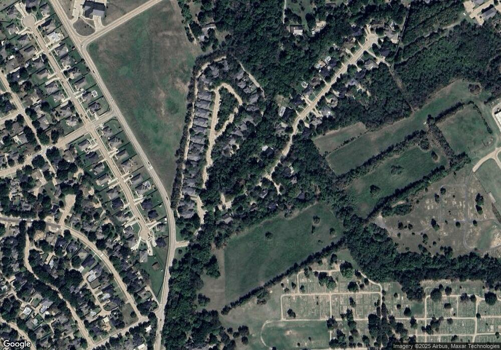 1304 Oak Creek Dr, Ennis, TX 75119 - photo 1