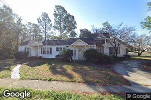 208 E Wine St, Mullins, SC 29574