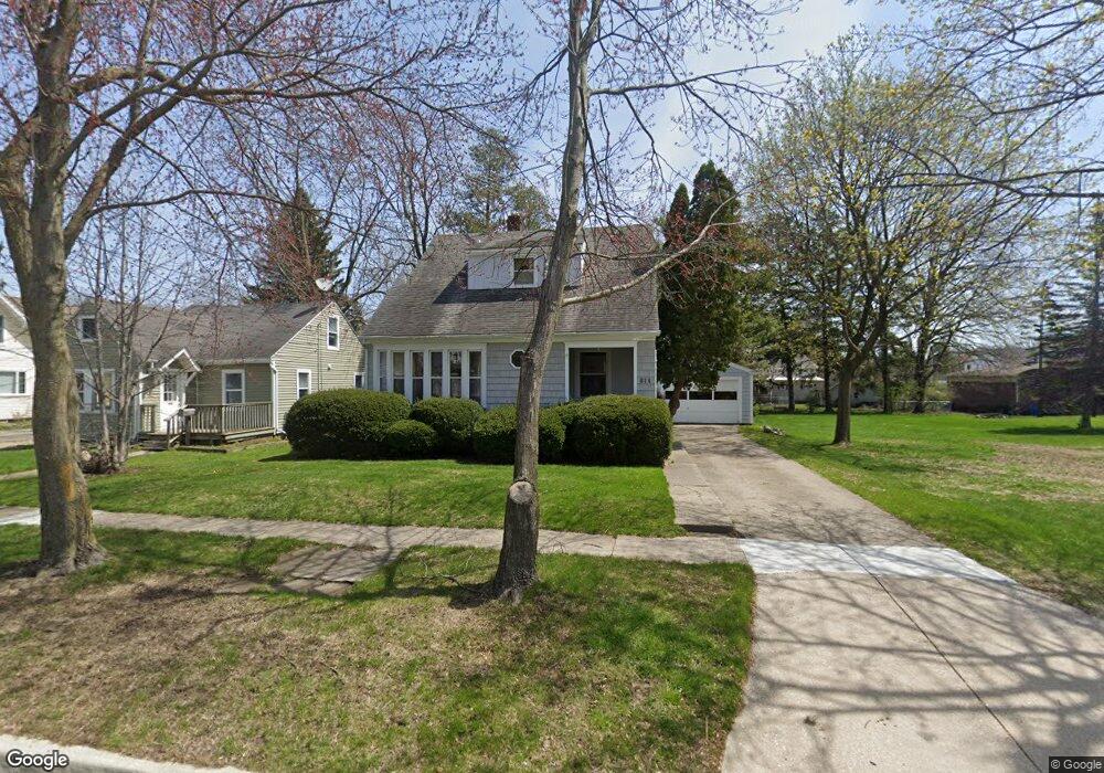 814 N Chipman St, Owosso, MI 48867 - photo 1