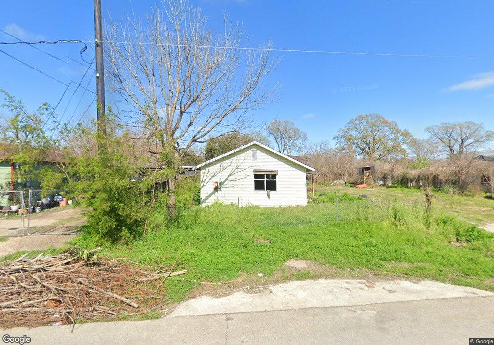 826 W Rittenhouse Rd, Houston, TX 77091 - photo 1