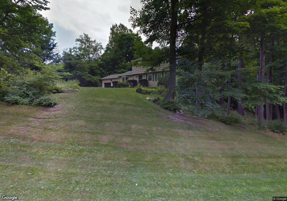 117 Walnut Grove Rd, Ridgefield, CT 06877 - photo 1