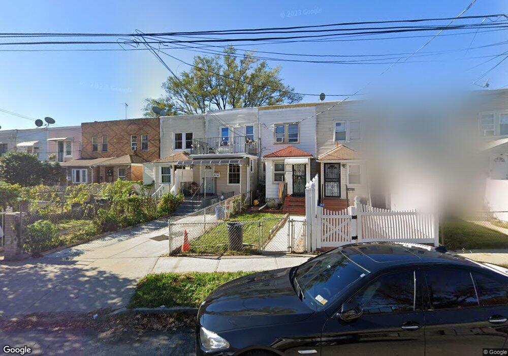 11818 155th St, Jamaica, NY 11434 - photo 1