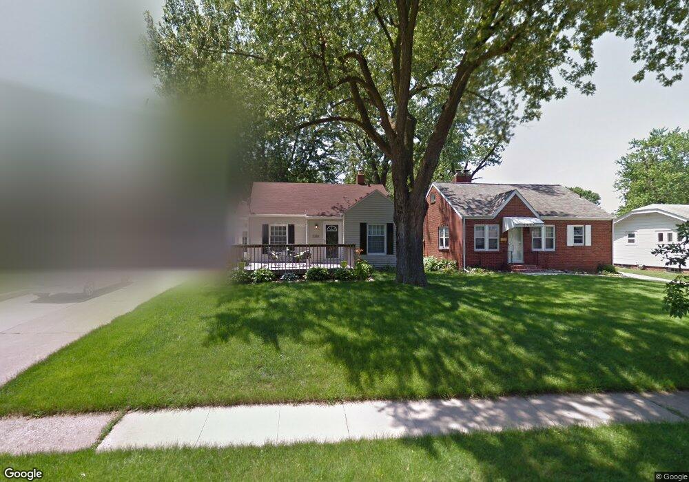 2326 35th St, Des Moines, IA 50310 - photo 1