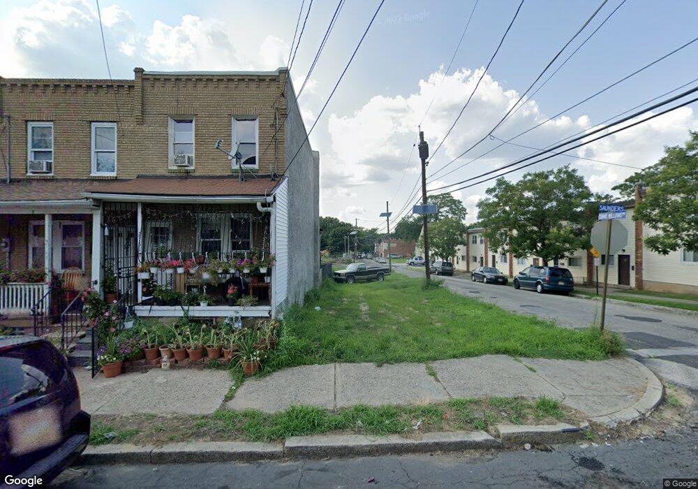 2753 Saunders St, Camden, NJ 08105 - photo 1