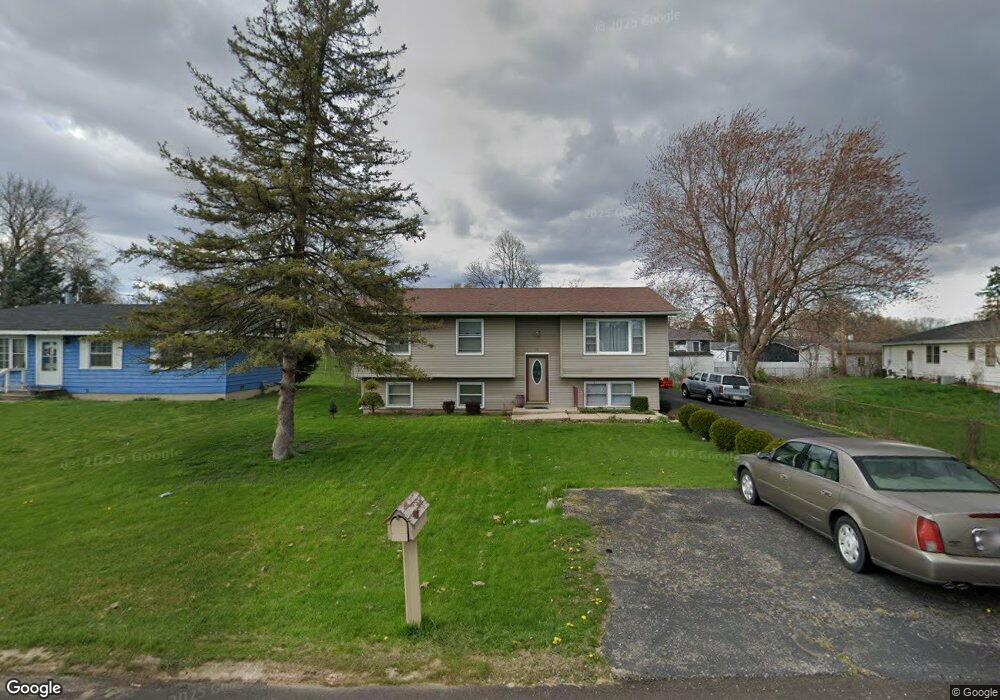 2 Shore Ct, Oswego, IL 60543 - photo 1