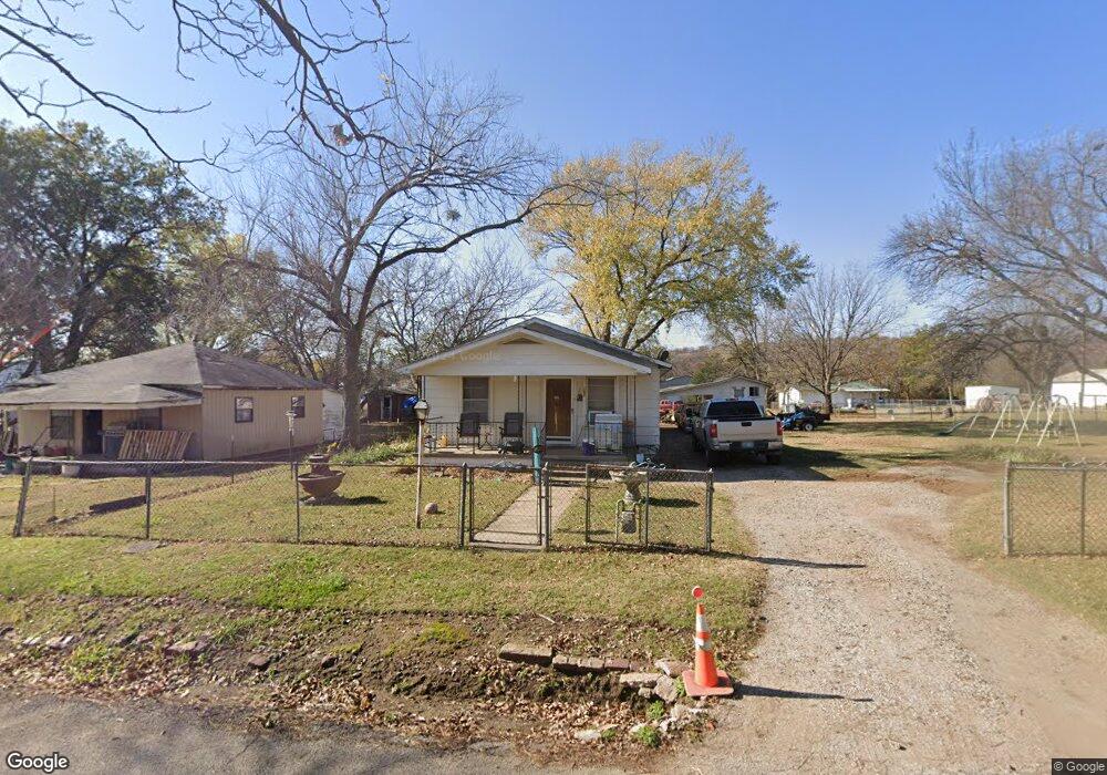 107 N Ferguson St, Henryetta, OK 74437 - photo 1