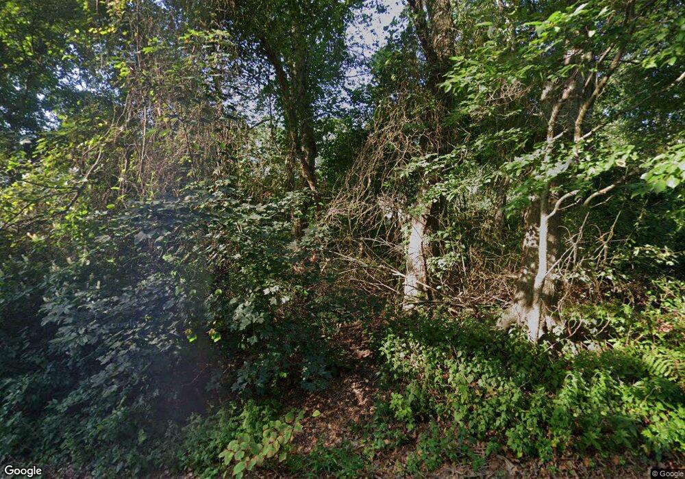 90 Tuckertown Rd, Wakefield, RI 02879 - photo 1