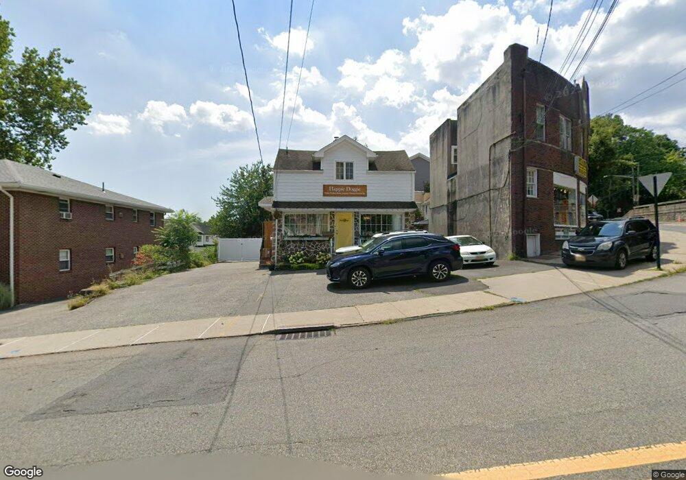 47 River Edge Rd unit 2nd fl, River Edge, NJ 07661 - photo 1