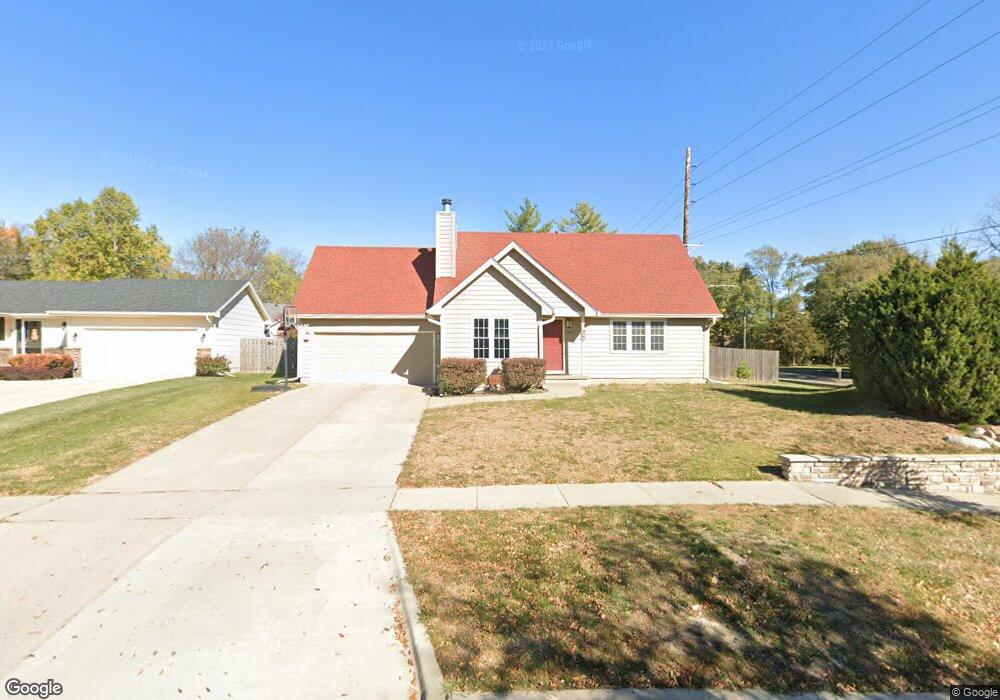 4401 Bel Aire Rd, Des Moines, IA 50310 - photo 1