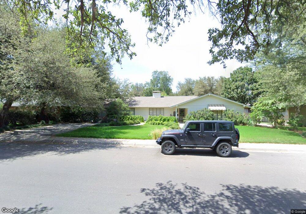 902 Bedford Dr, Midland, TX 79701 - photo 1