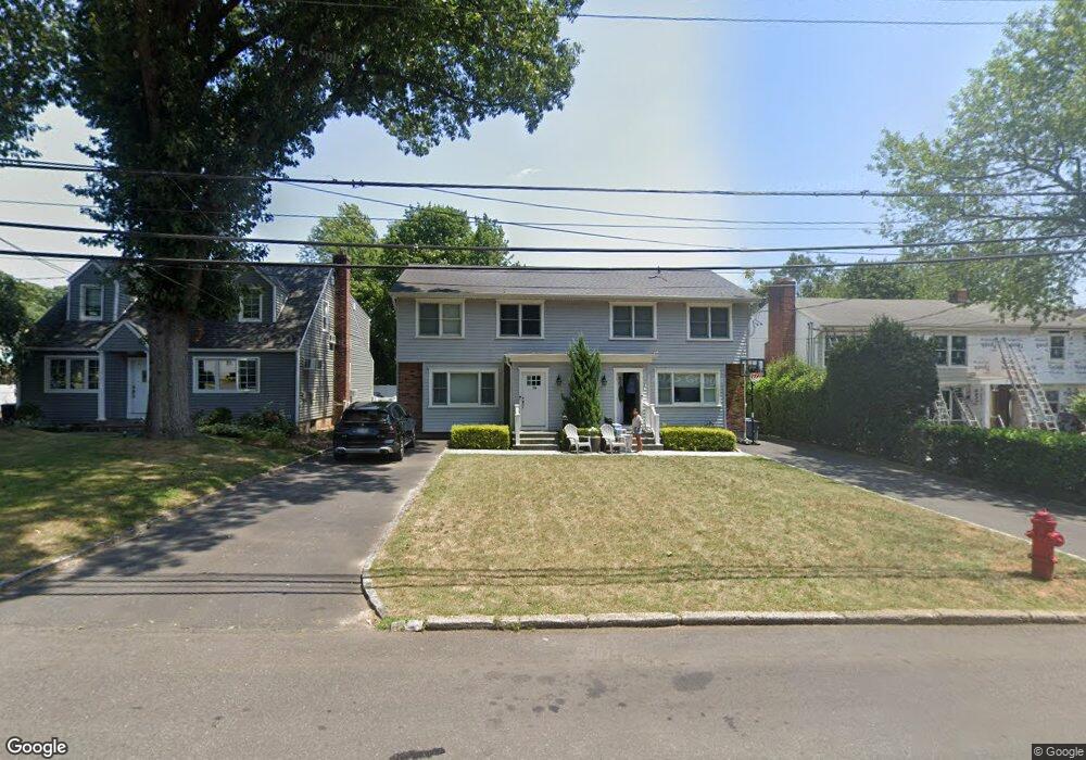 38 Dunes Ln unit B, Port Washington, NY 11050 - photo 1