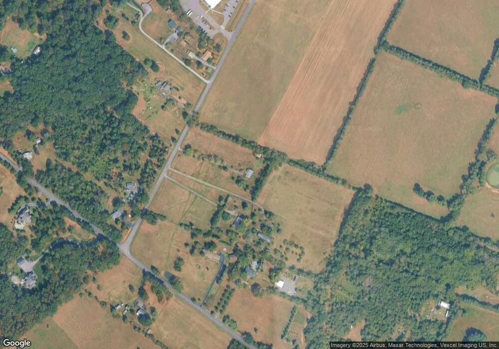 12208 Hooe Rd, Bristow, VA 20136 - photo 1