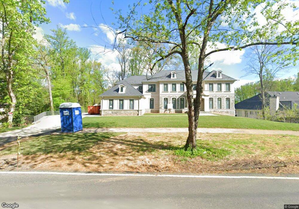 1120 Swinks Mill Rd, McLean, VA 22102 - photo 1